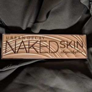 Urban Decay shapeshifter/contouring kit